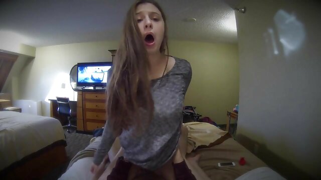 Vynikajúci :  Prsnaté dievča sa bičuje Porno film 